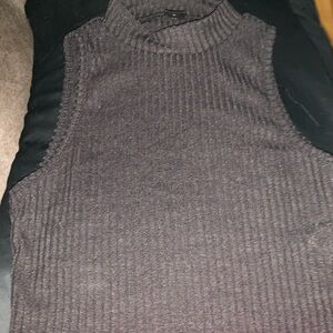 Black sleeveless crop top